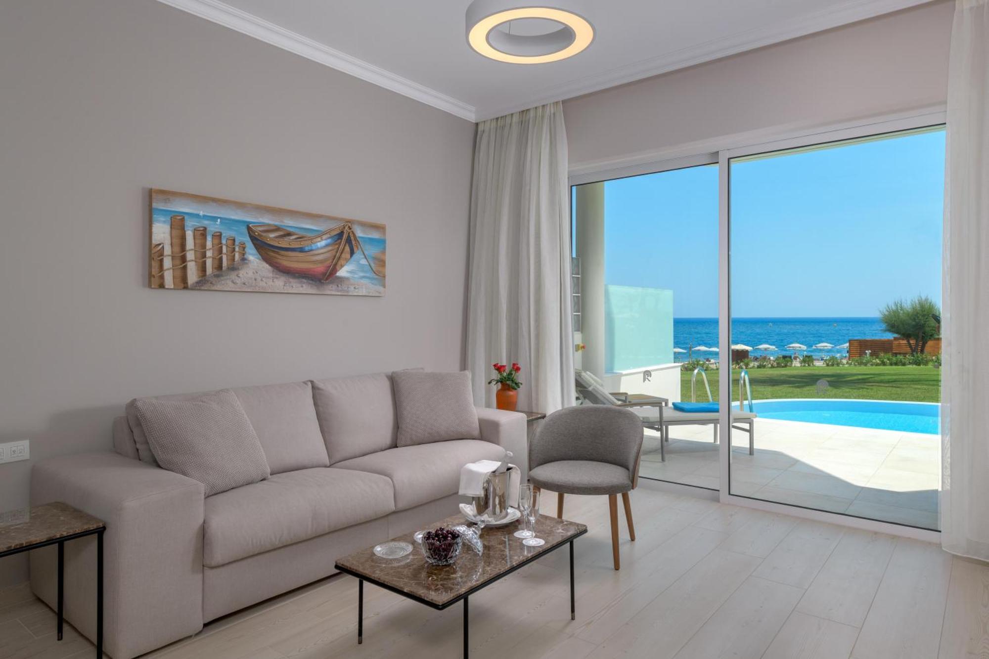 فندق رودوس بالاديوم ليجر آند ويلنيس Kallithéa المظهر الخارجي الصورة A living room with a view of the sea